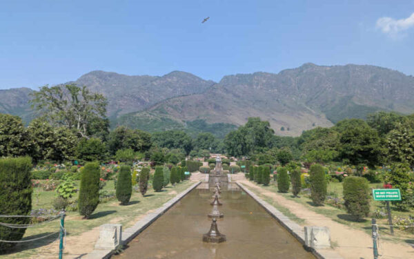 Exploring Shalimar Garden, Srinagar – A Beautiful Mughal Heritage